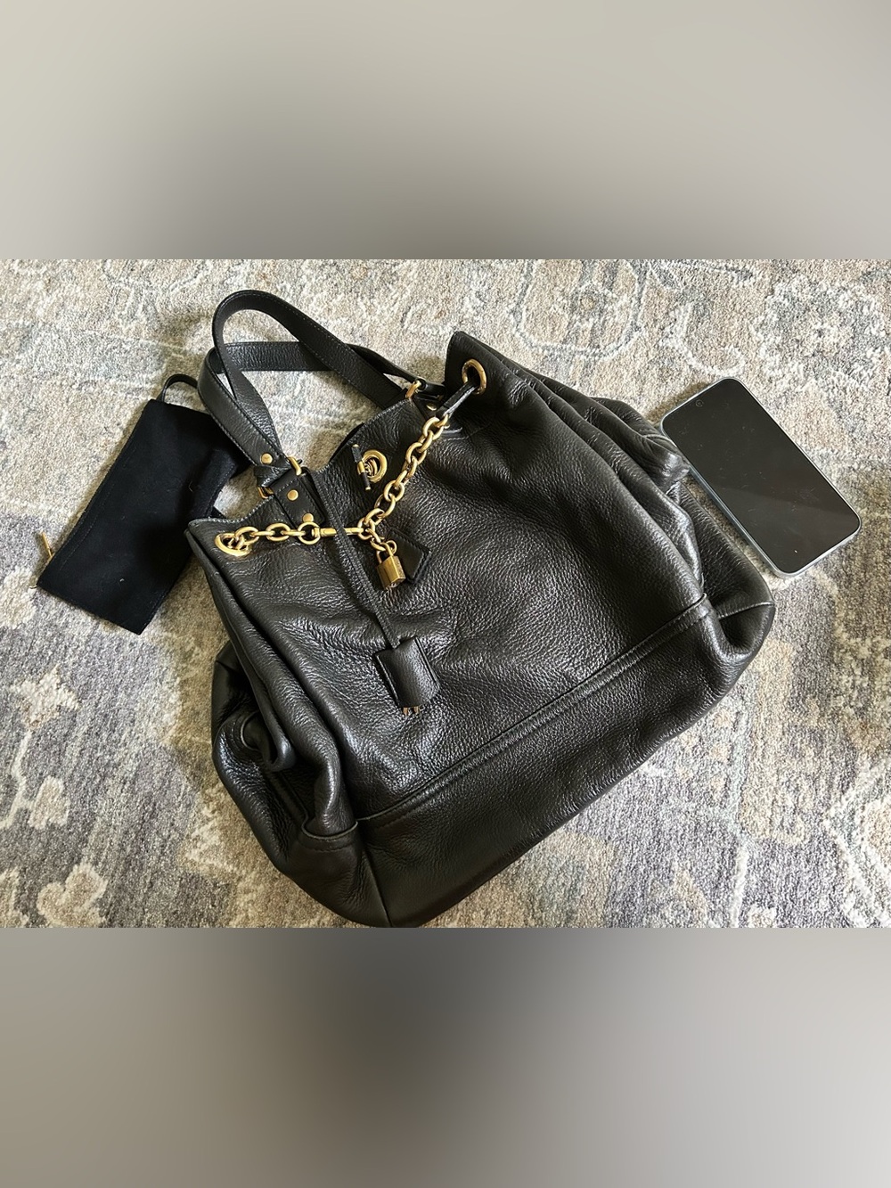 Yves Saint Laurent Black Leather Shoulder Bag with Gold Chain Hardware - Picture 2 of 7